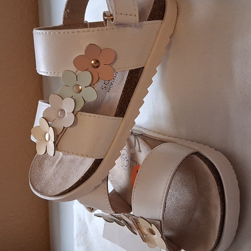 New White Mountain Girls Cream Floral Strap Sandals